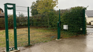 security fencing at the entrance to Kimberley school