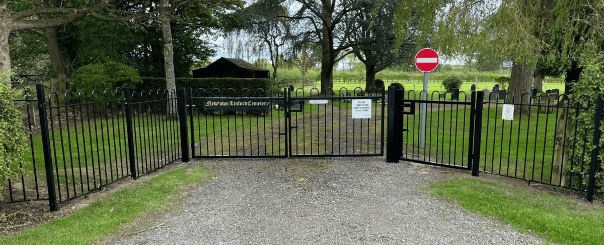 black bow top railings and double vehicle gate at Newtown Linford, Leicestershire