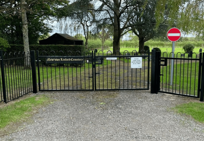 black bow top railings and double vehicle gate at Newtown Linford, Leicestershire