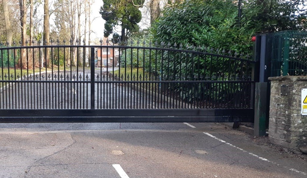 Automated gate solution for Hindhead independent school